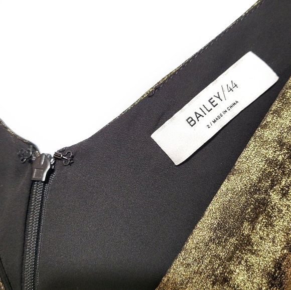 Bailey 44 Gold Sophia Dress Pleated Crushed Bronze Velvet Sleeveless V-n… - Picture 3 of 7